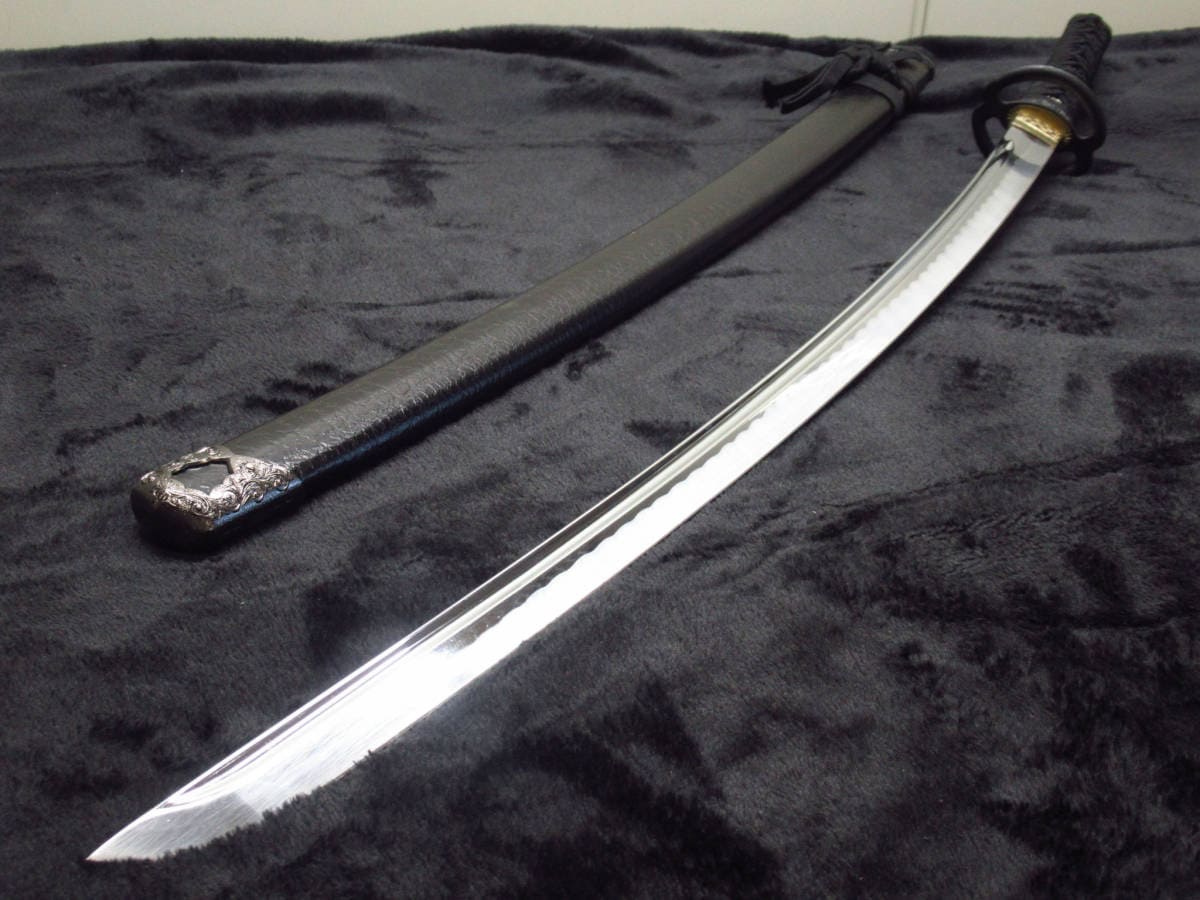 模造刀 武具 日本刀 全長 約101cm 刃 約73cm 重量約1126g を買取致し 